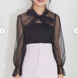 New! titty&co blouse with bow